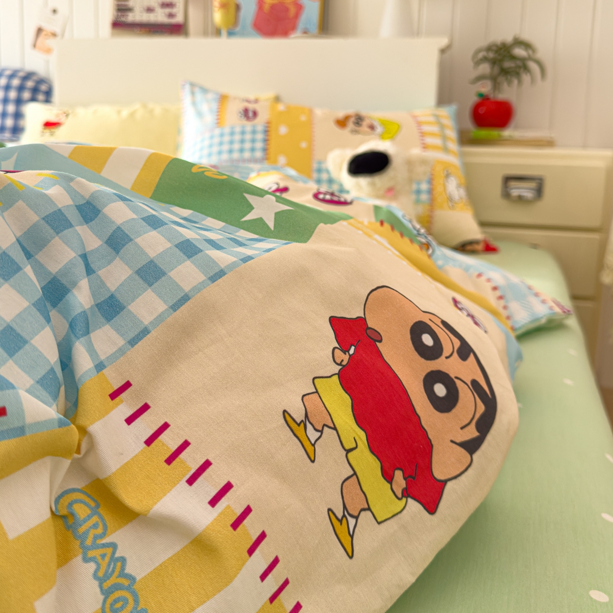 91家纺网 家纺一手货源 找家纺 桃子家居 2026新款A类蜡笔小新正版授权刺绣混搭枕套卡通印花系列四件套 棉蜡笔小新-快乐童年