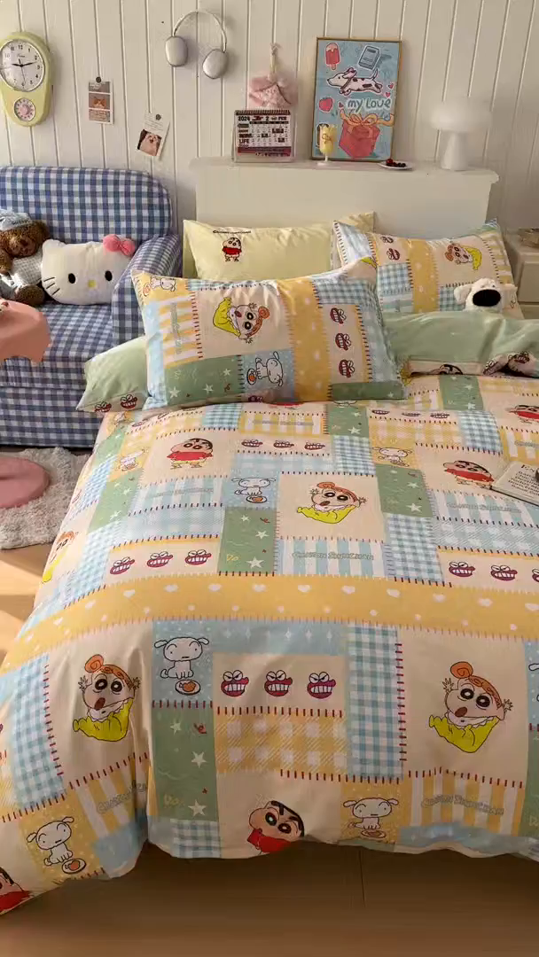 91家纺网 家纺一手货源 找家纺 桃子家居 2026新款A类蜡笔小新正版授权刺绣混搭枕套卡通印花系列四件套 棉蜡笔小新-快乐童年
