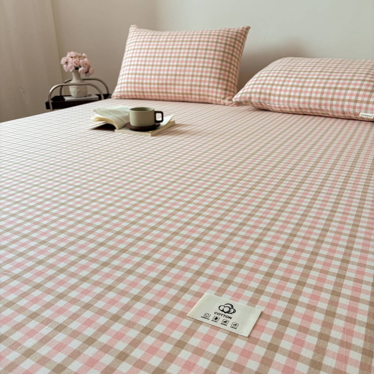 91家纺网 家纺一手货源 找家纺 居眠 2026新款单层色织水洗格子全棉床笠 单层款-印月粉