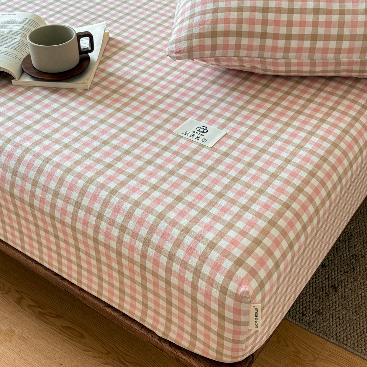 91家纺网 家纺一手货源 找家纺 居眠 2026新款单层色织水洗格子全棉床笠 单层款-印月粉