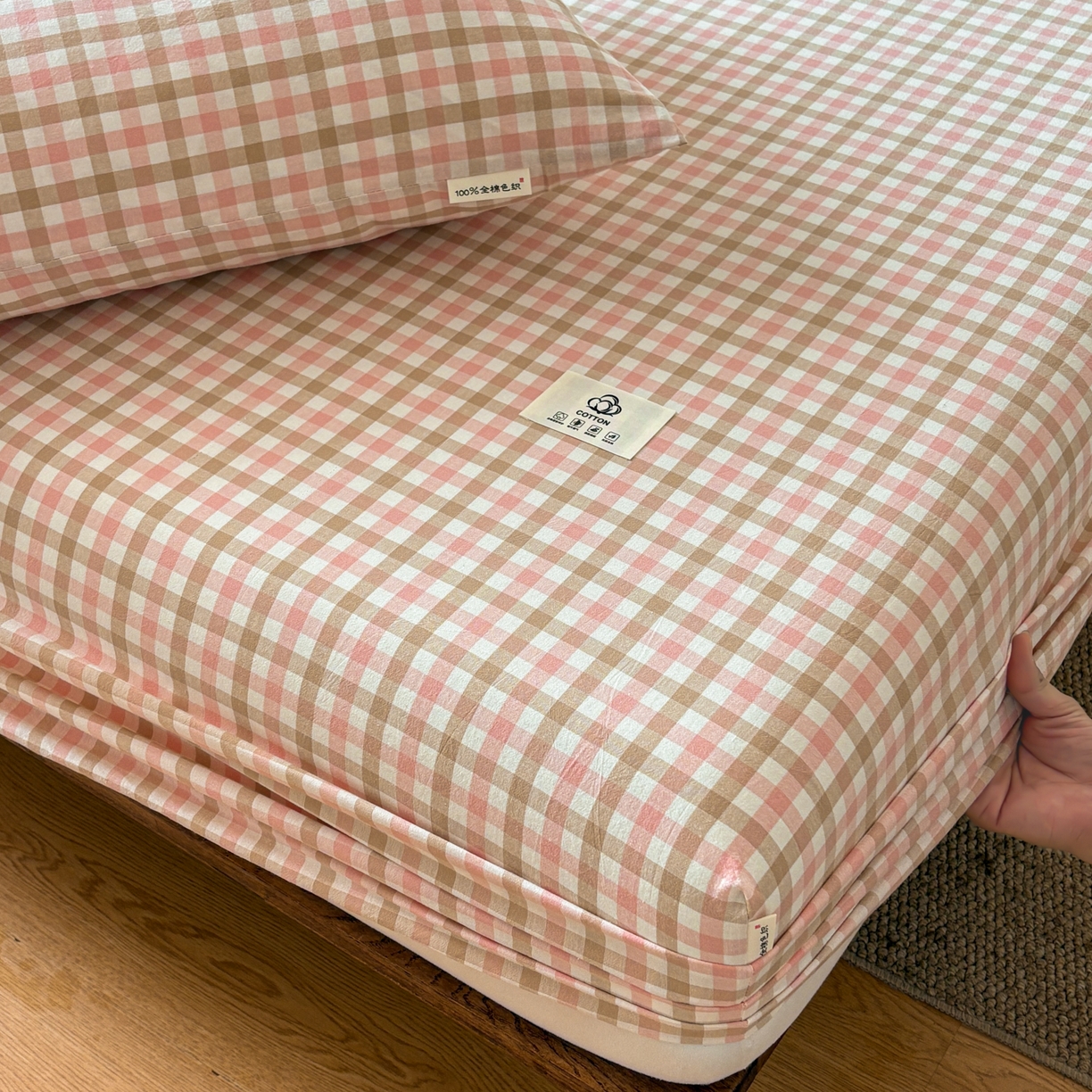 91家纺网 家纺一手货源 找家纺 居眠 2026新款单层色织水洗格子全棉床笠 单层款-印月粉