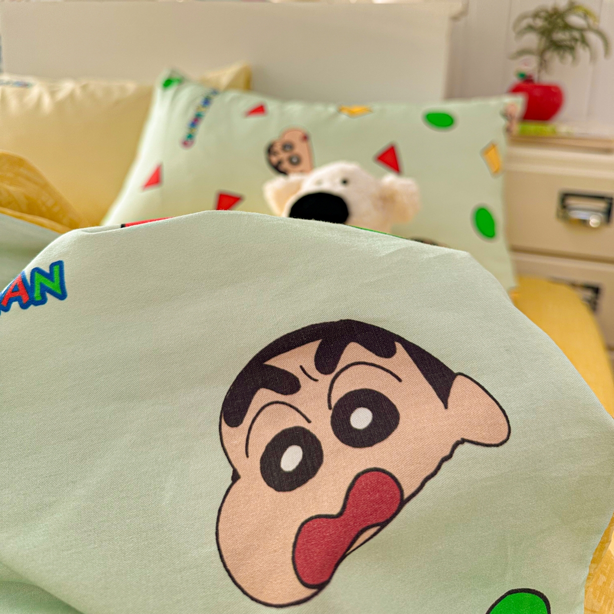 91家纺网 家纺一手货源 找家纺 桃子家居 2026新款A类蜡笔小新正版授权刺绣混搭枕套卡通印花系列四件套 棉蜡笔小新-快乐小新