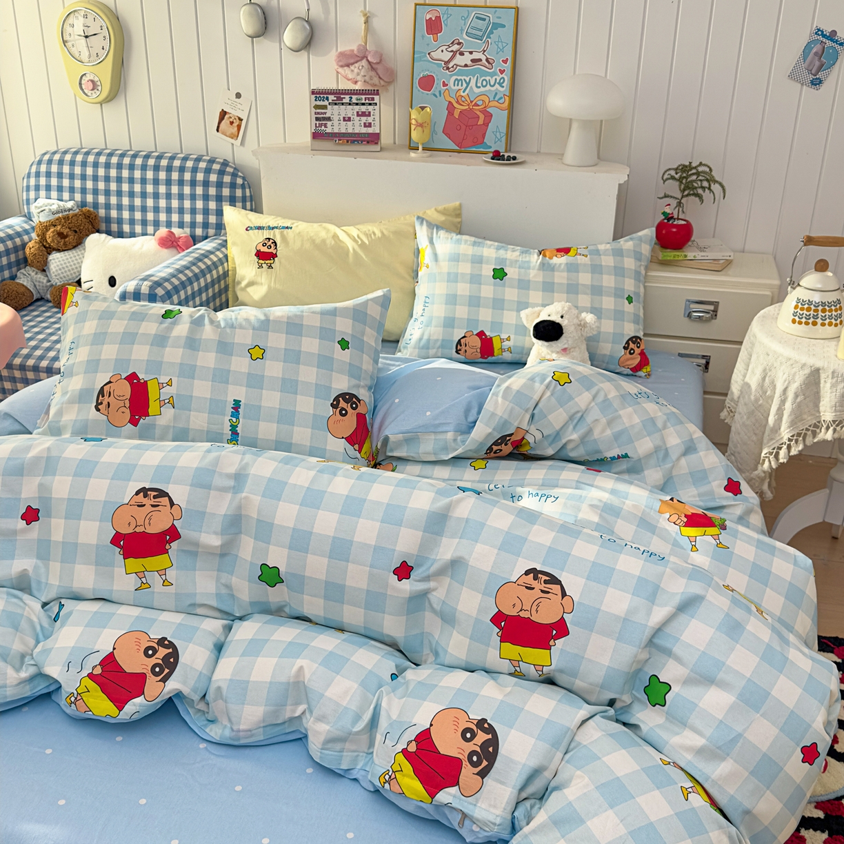 91家纺网 家纺一手货源 找家纺 桃子家居 2026新款A类蜡笔小新正版授权刺绣混搭枕套卡通印花系列四件套 棉蜡笔小新-蓝格星星小新