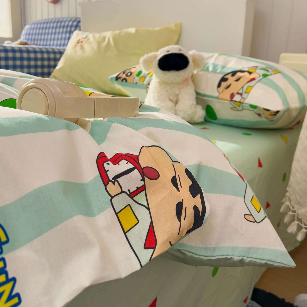 91家纺网 家纺一手货源 找家纺 桃子家居 2026新款A类蜡笔小新正版授权刺绣混搭枕套卡通印花系列四件套 棉蜡笔小新-贪睡小新