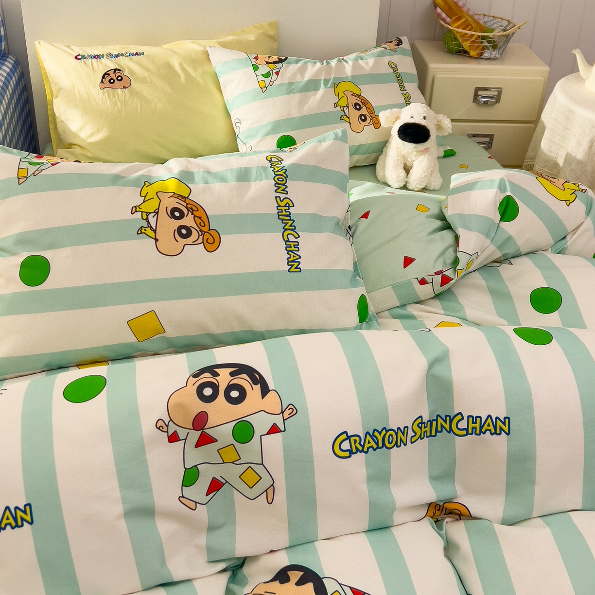 91家纺网 家纺一手货源 找家纺 桃子家居 2026新款A类蜡笔小新正版授权刺绣混搭枕套卡通印花系列四件套 棉蜡笔小新-贪睡小新