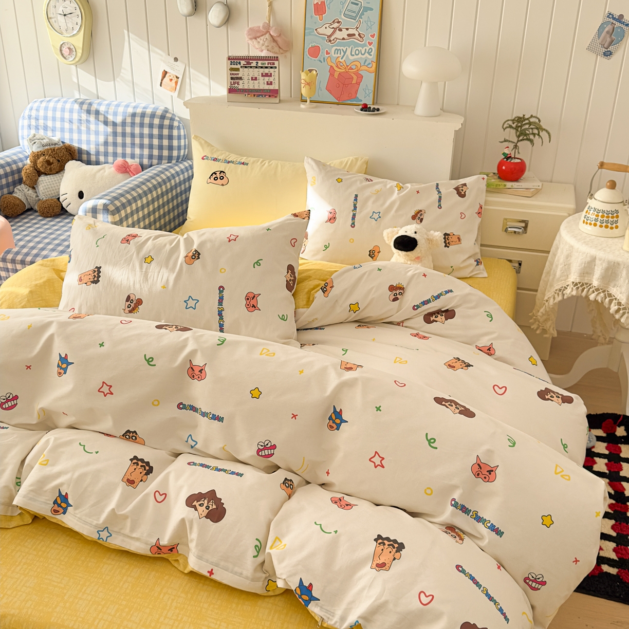 91家纺网 家纺一手货源 找家纺 桃子家居 2026新款A类蜡笔小新正版授权刺绣混搭枕套卡通印花系列四件套 棉蜡笔小新-幸福小新