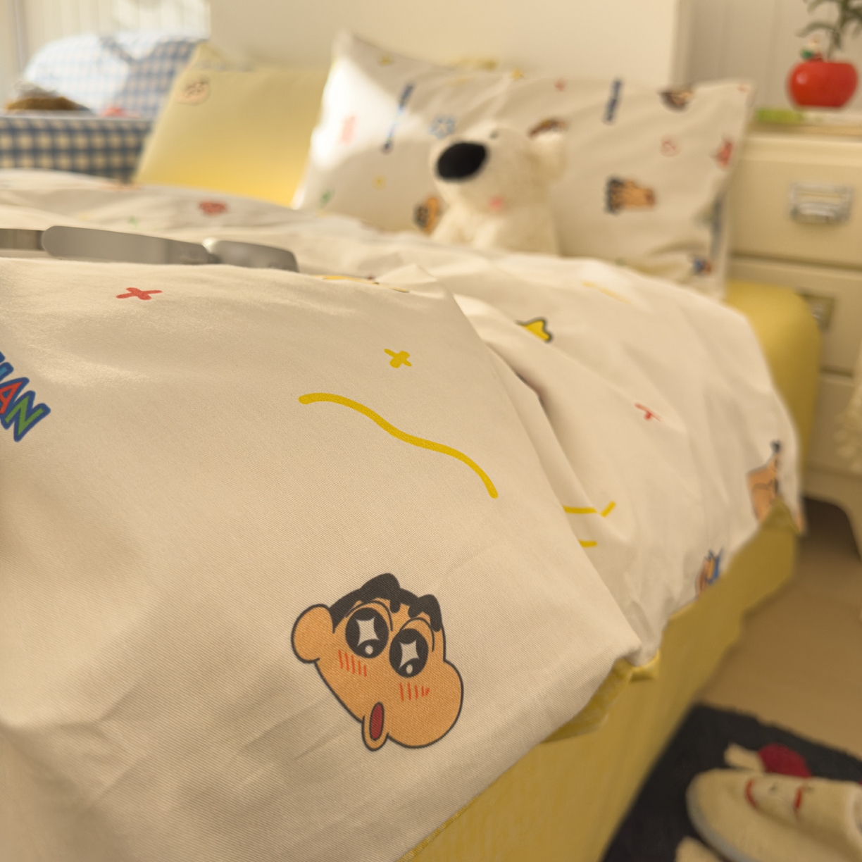 91家纺网 家纺一手货源 找家纺 桃子家居 2026新款A类蜡笔小新正版授权刺绣混搭枕套卡通印花系列四件套 棉蜡笔小新-幸福小新