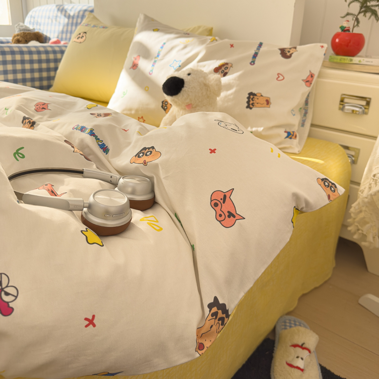 91家纺网 家纺一手货源 找家纺 桃子家居 2026新款A类蜡笔小新正版授权刺绣混搭枕套卡通印花系列四件套 棉蜡笔小新-幸福小新