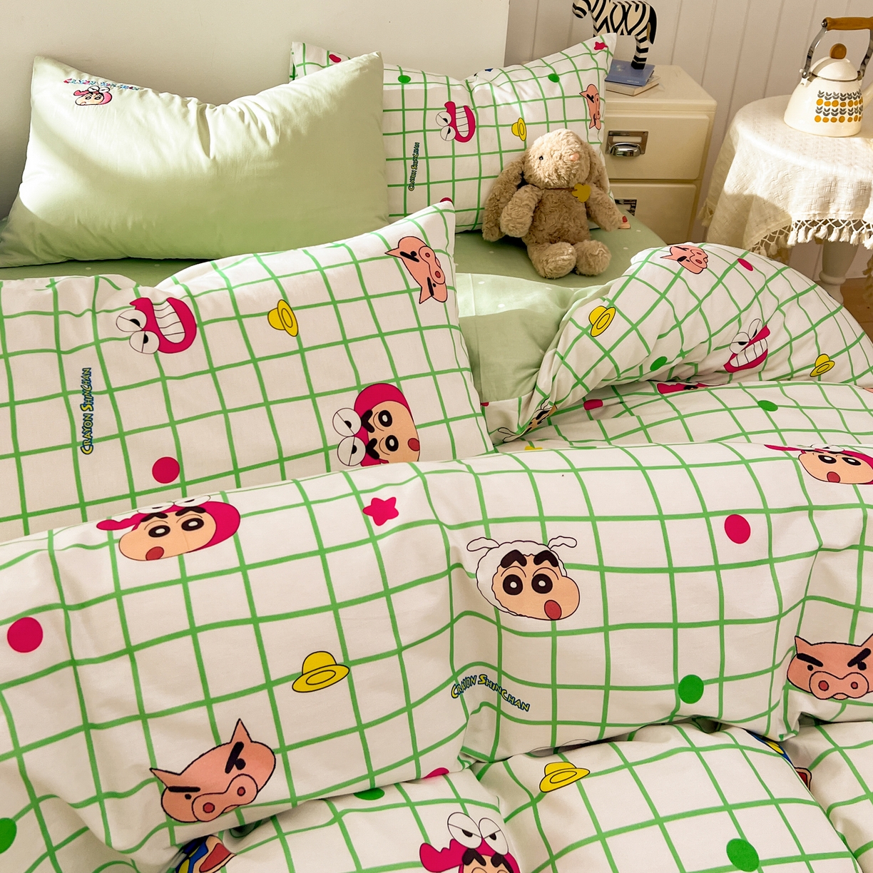 91家纺网 家纺一手货源 找家纺 桃子家居 2026新款A类蜡笔小新正版授权刺绣混搭枕套卡通印花系列四件套 棉蜡笔小新-元气小新