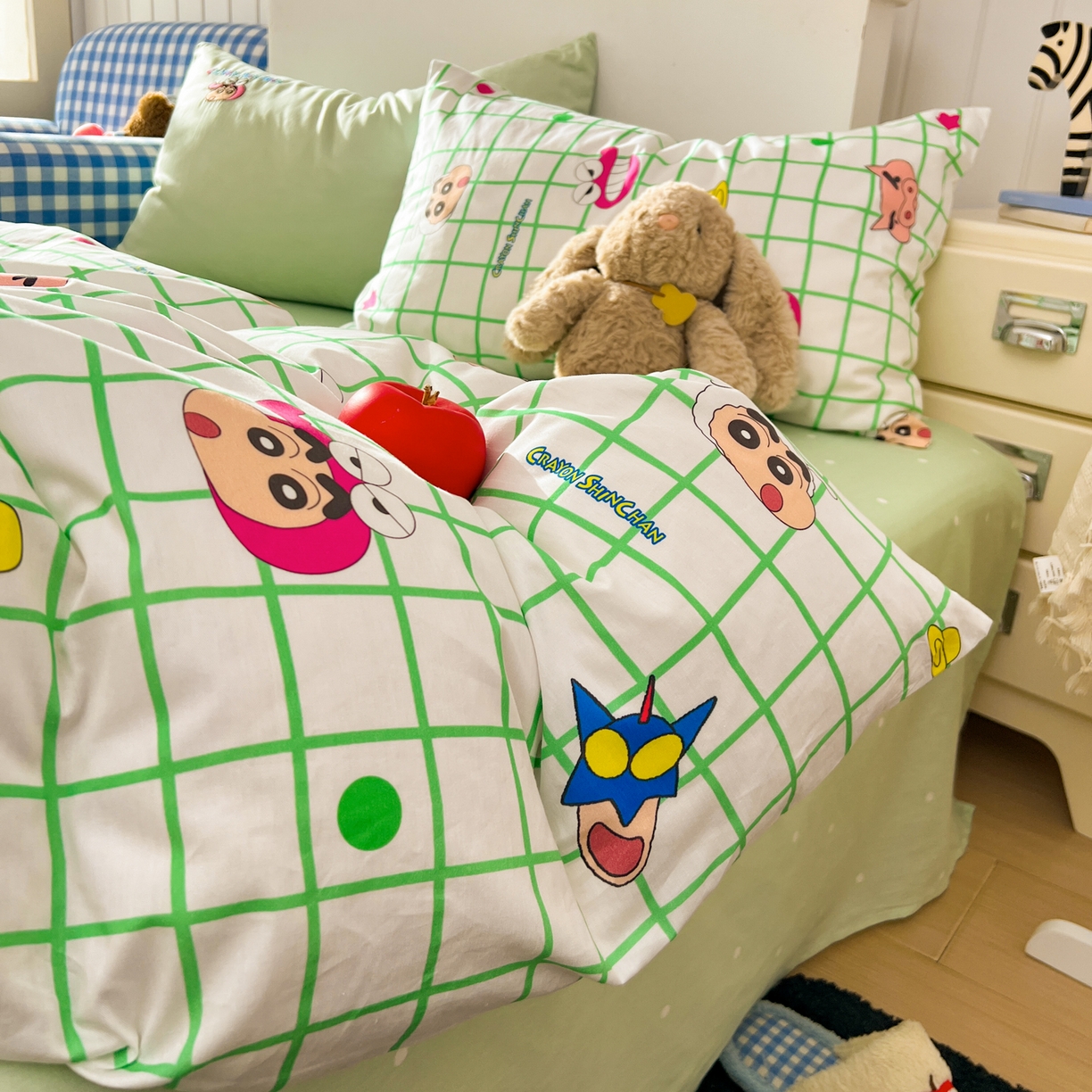 91家纺网 家纺一手货源 找家纺 桃子家居 2026新款A类蜡笔小新正版授权刺绣混搭枕套卡通印花系列四件套 棉蜡笔小新-元气小新