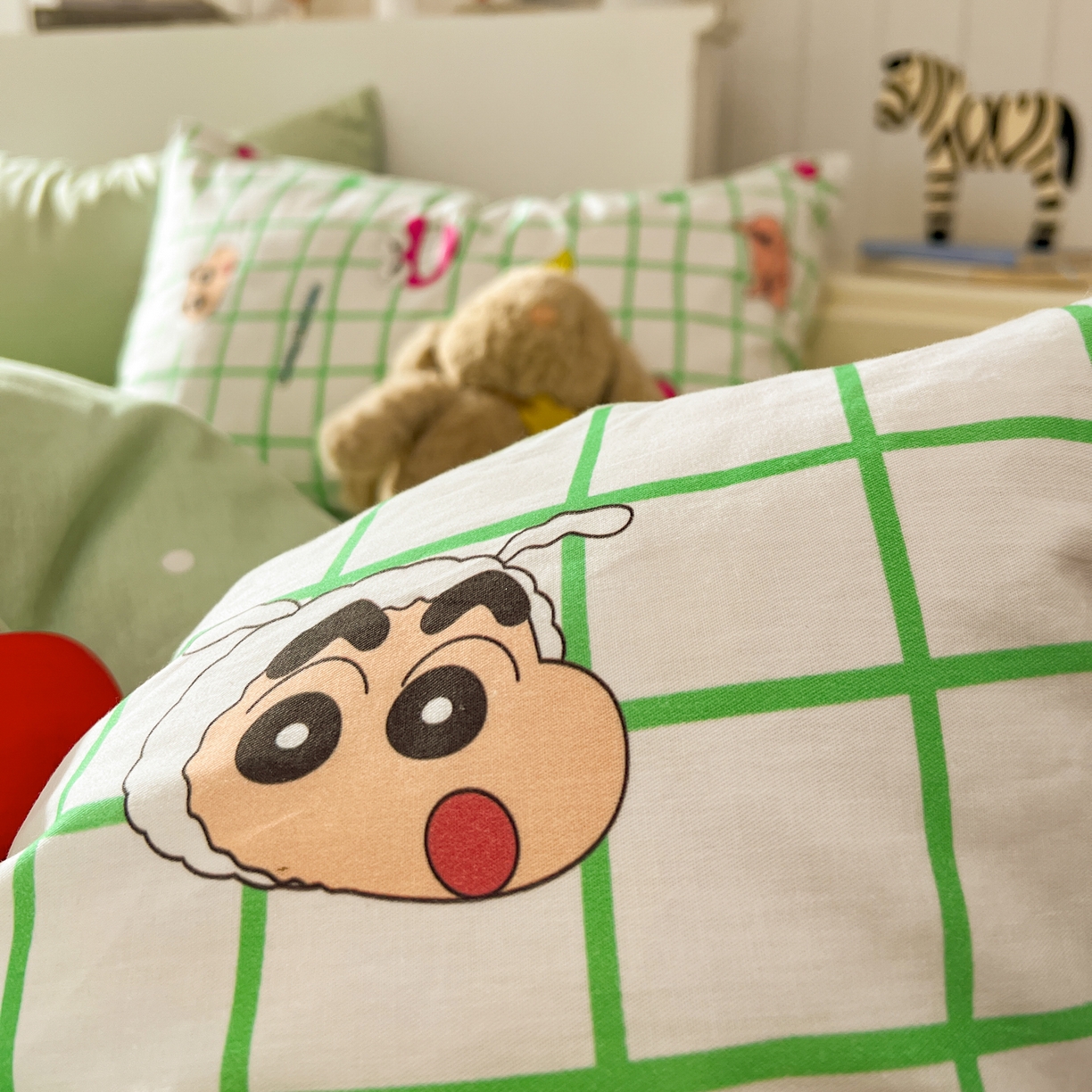 91家纺网 家纺一手货源 找家纺 桃子家居 2026新款A类蜡笔小新正版授权刺绣混搭枕套卡通印花系列四件套 棉蜡笔小新-元气小新