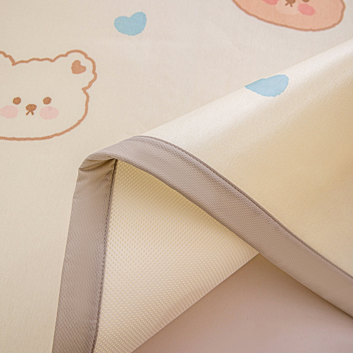 91家纺网 家纺一手货源 找家纺 富馨莱 2026新款冰丝凉席平铺款支持一件定制定做 饼干熊