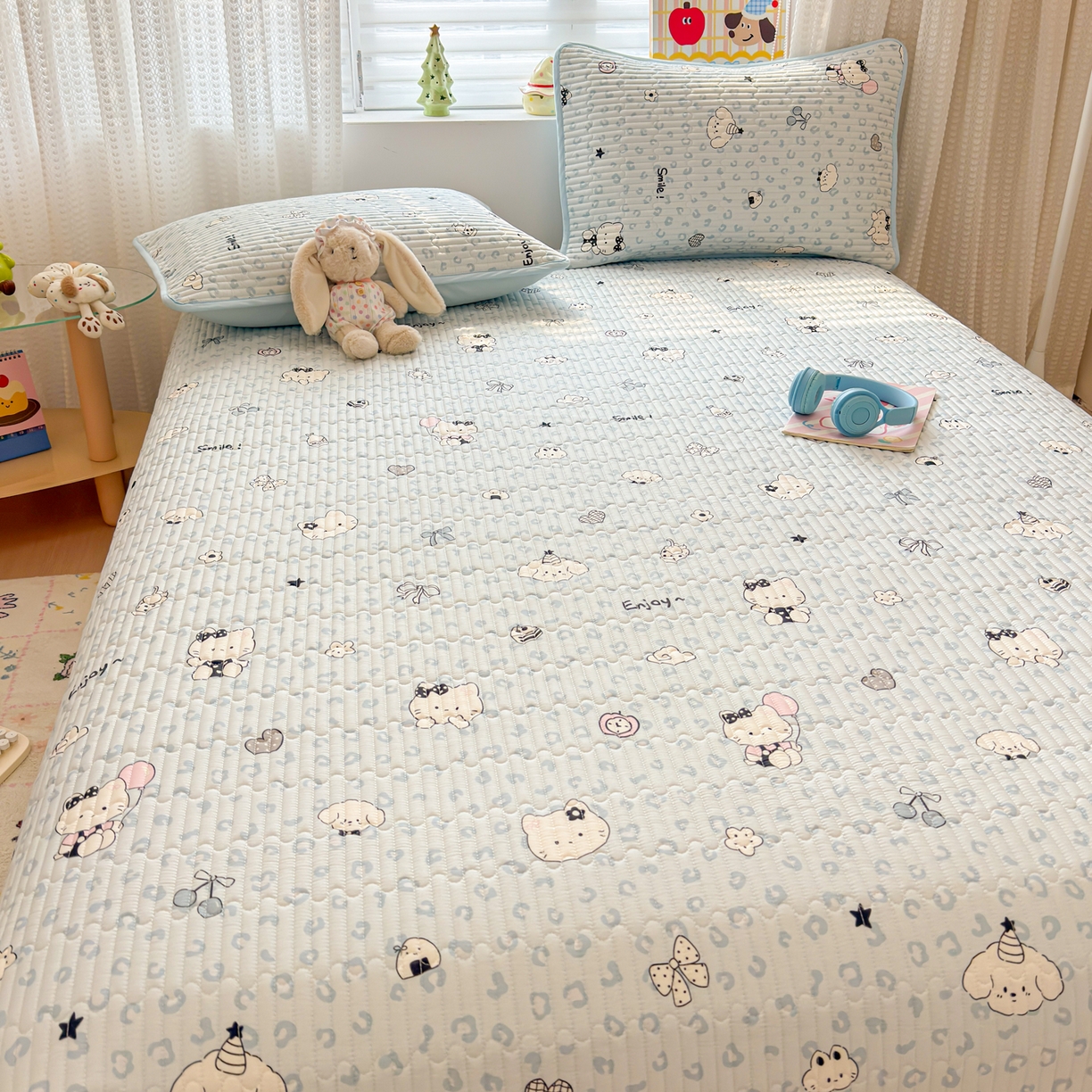 91家纺网 家纺一手货源 找家纺 雅萱家纺 2026新款森系全棉夹棉印花床盖 豹纹小狗