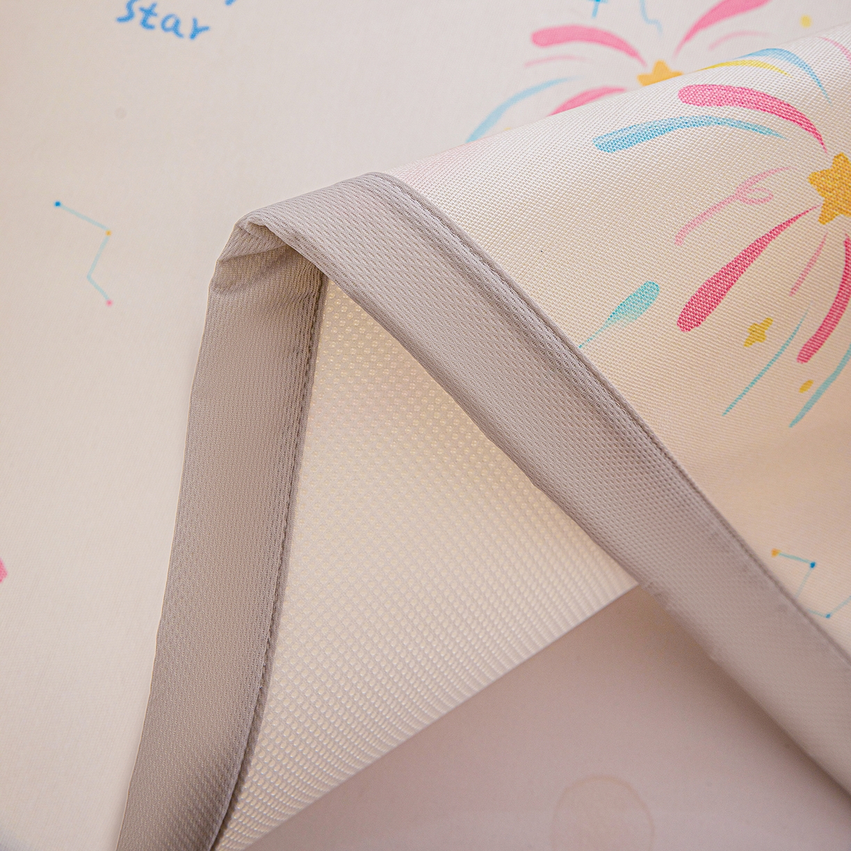 91家纺网 家纺一手货源 找家纺 富馨莱 2026新款冰丝凉席平铺款支持一件定制定做 彩色烟花