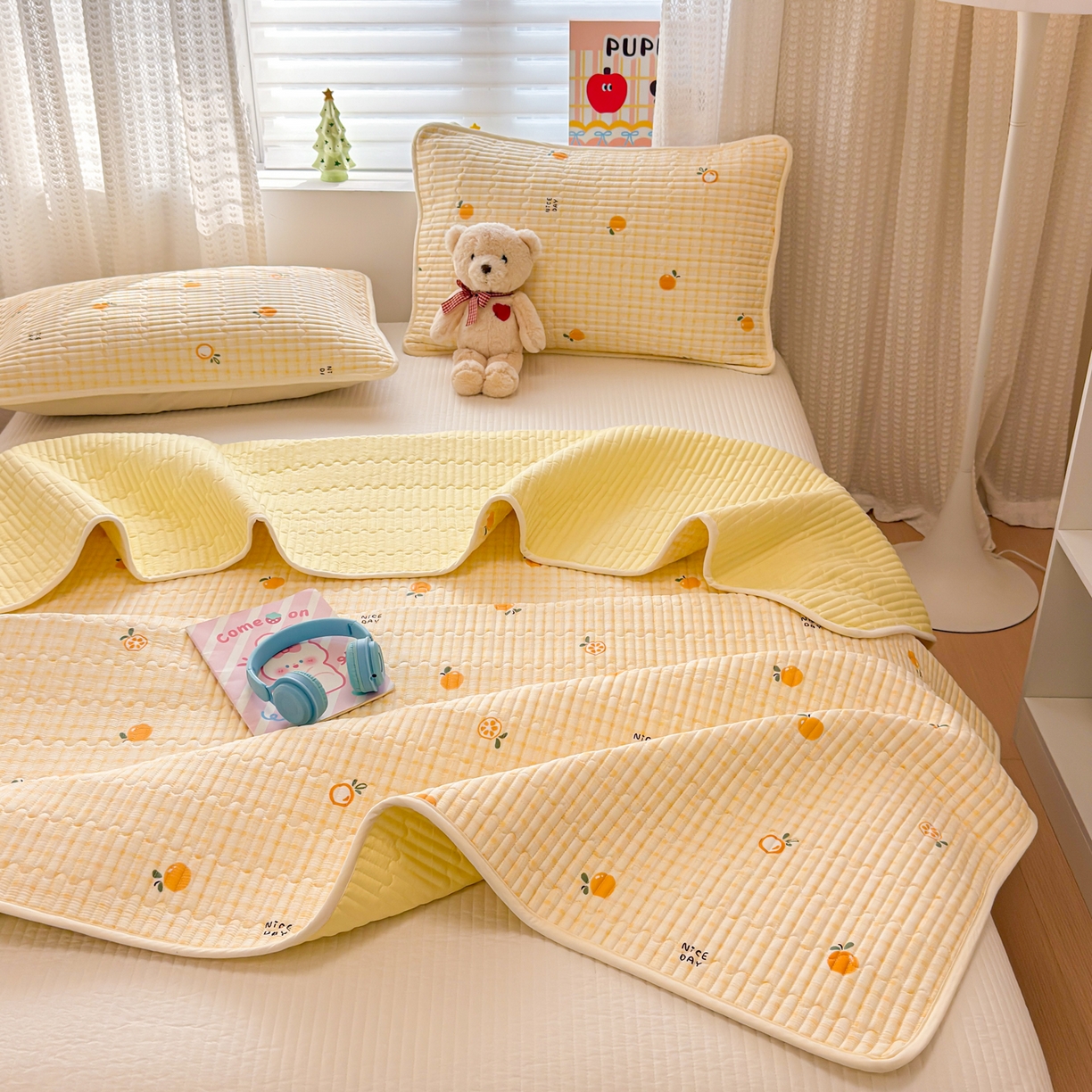 91家纺网 家纺一手货源 找家纺 雅萱家纺 2026新款森系全棉夹棉印花床盖 橙意满满