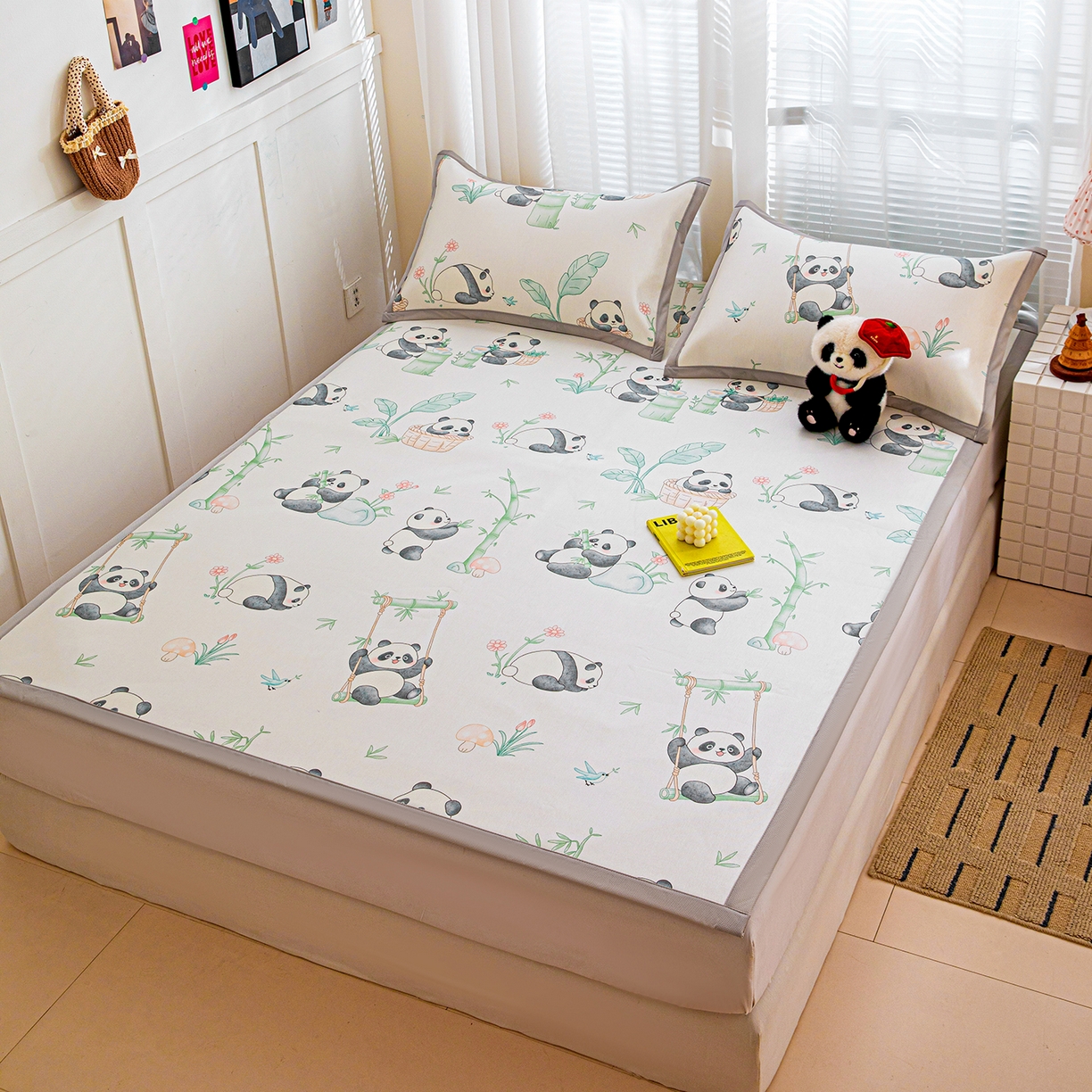 91家纺网 家纺一手货源 找家纺 富馨莱 2026新款冰丝凉席平铺款支持一件定制定做 快乐熊猫