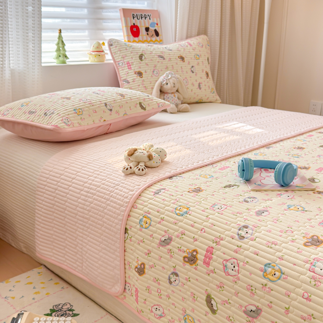 91家纺网 家纺一手货源 找家纺 雅萱家纺 2026新款森系全棉夹棉印花床盖 动物园