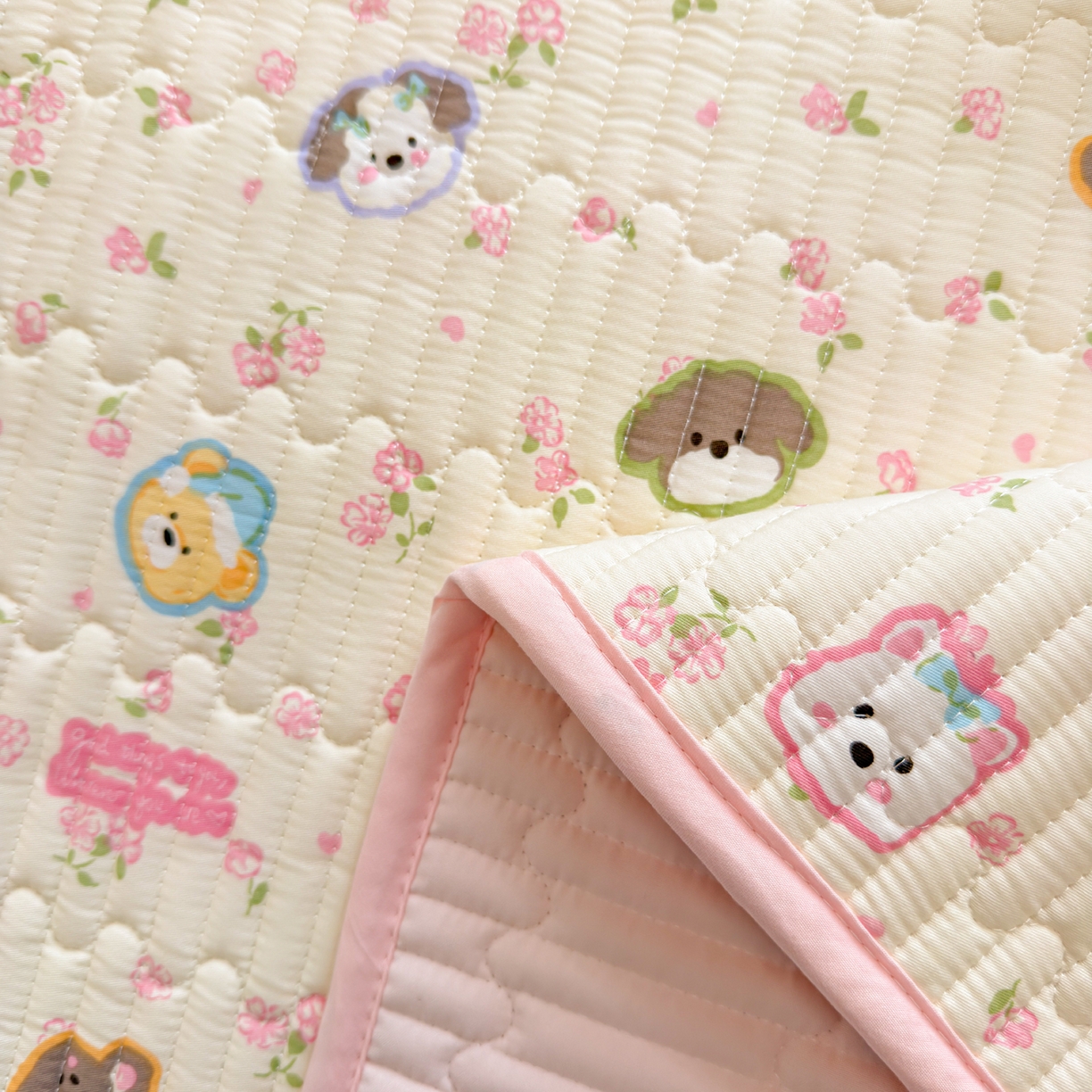 91家纺网 家纺一手货源 找家纺 雅萱家纺 2026新款森系全棉夹棉印花床盖 动物园