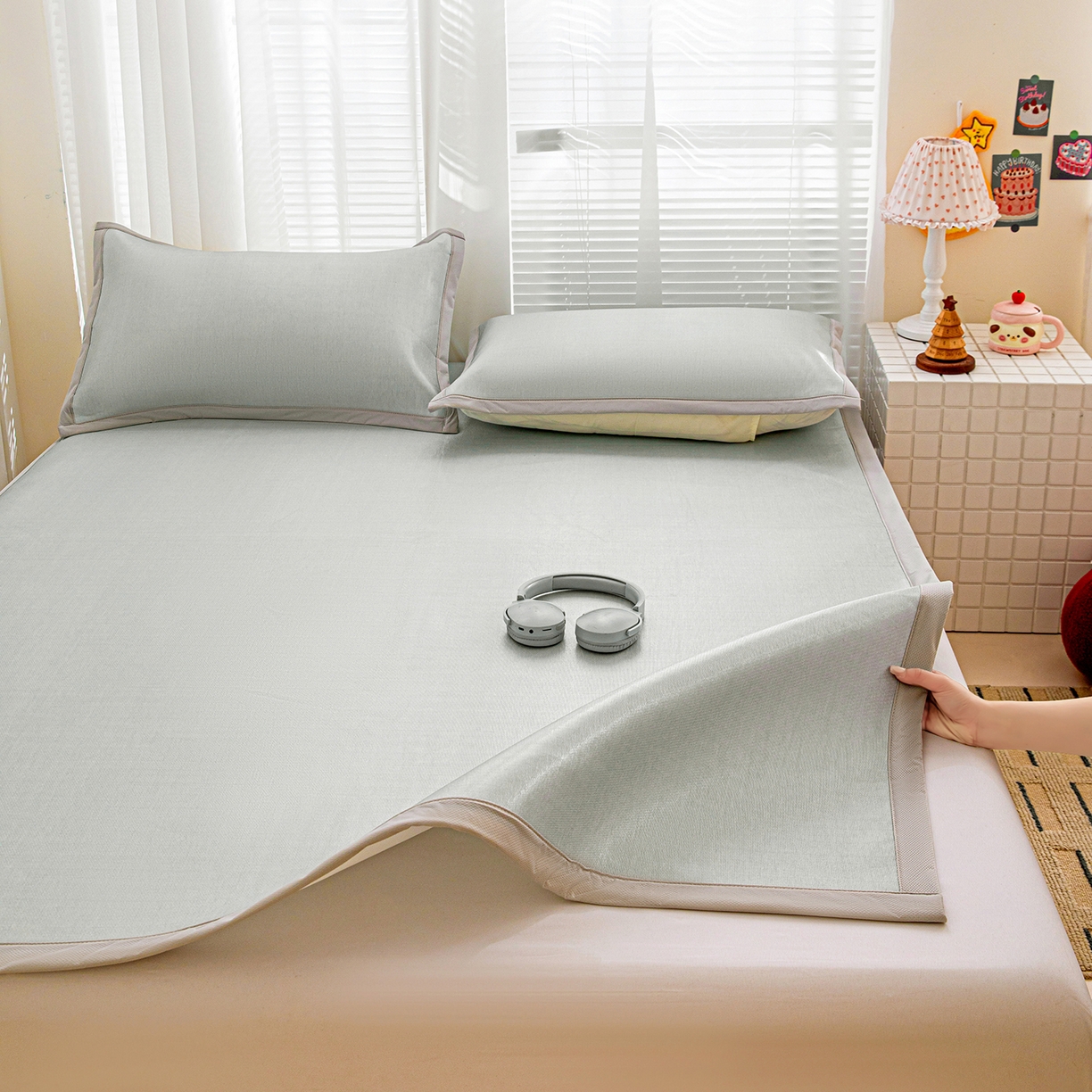 91家纺网 家纺一手货源 找家纺 富馨莱 2026新款冰丝凉席平铺款支持一件定制定做 凉感灰