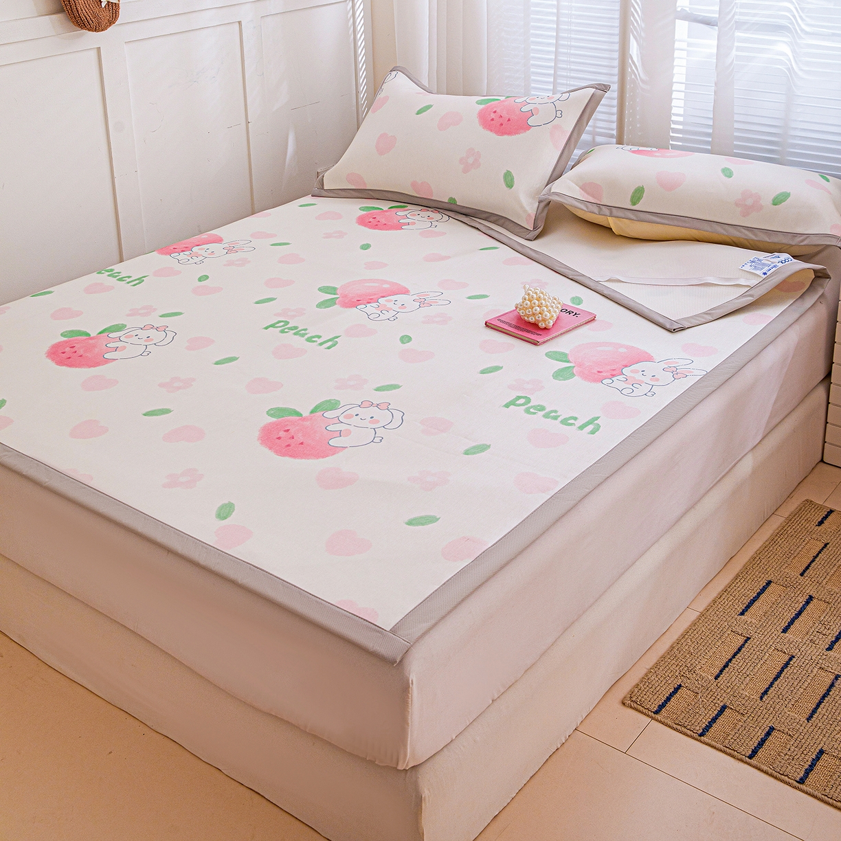 91家纺网 家纺一手货源 找家纺 富馨莱 2026新款冰丝凉席平铺款支持一件定制定做 蜜桃兔