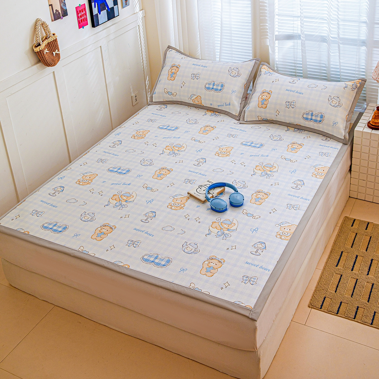 91家纺网 家纺一手货源 找家纺 富馨莱 2026新款冰丝凉席平铺款支持一件定制定做 晚安小熊