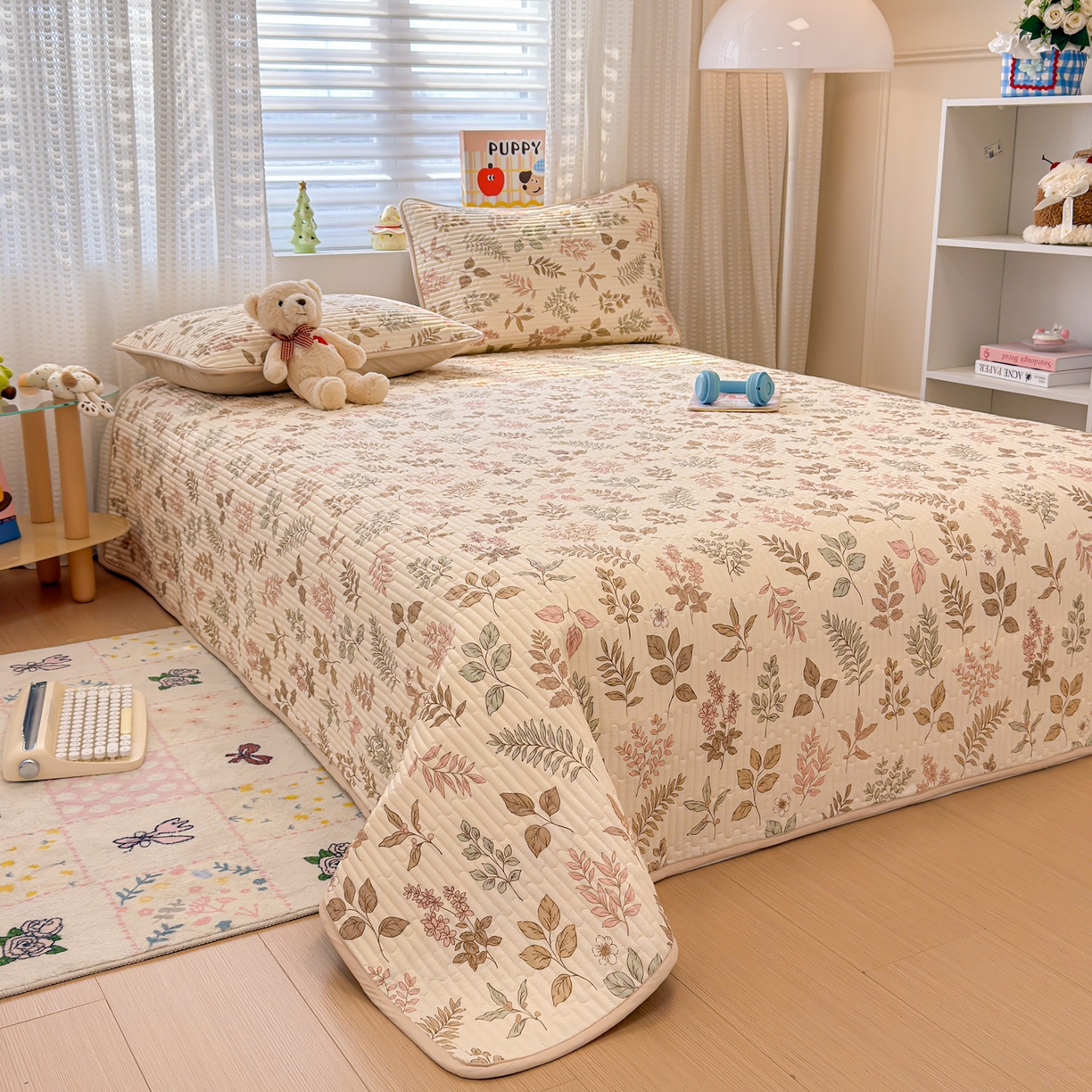 91家纺网 家纺一手货源 找家纺 雅萱家纺 2026新款森系全棉夹棉印花床盖 洛克花园