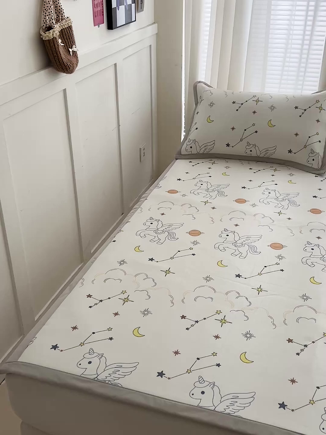 91家纺网 家纺一手货源 找家纺 富馨莱 2026新款冰丝凉席平铺款支持一件定制定做 星空小马