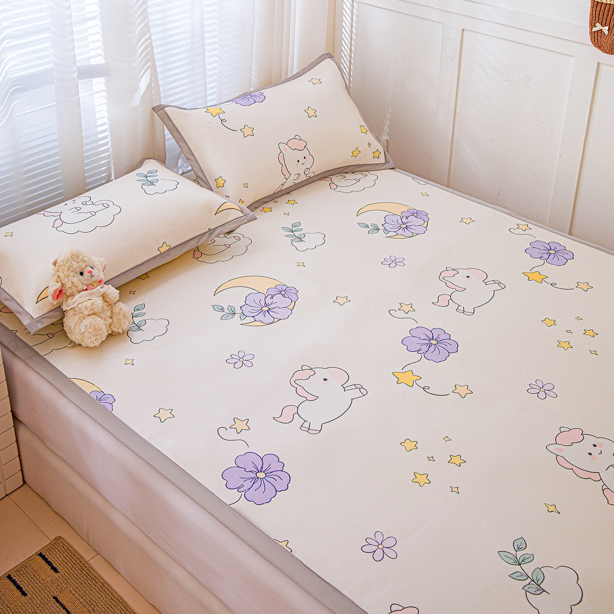 91家纺网 家纺一手货源 找家纺 富馨莱 2026新款冰丝凉席平铺款支持一件定制定做 星星小马-白