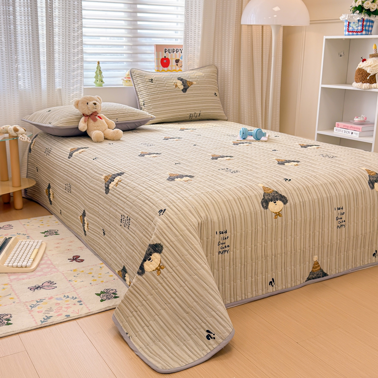 91家纺网 家纺一手货源 找家纺 雅萱家纺 2026新款森系全棉夹棉印花床盖 绅士狗