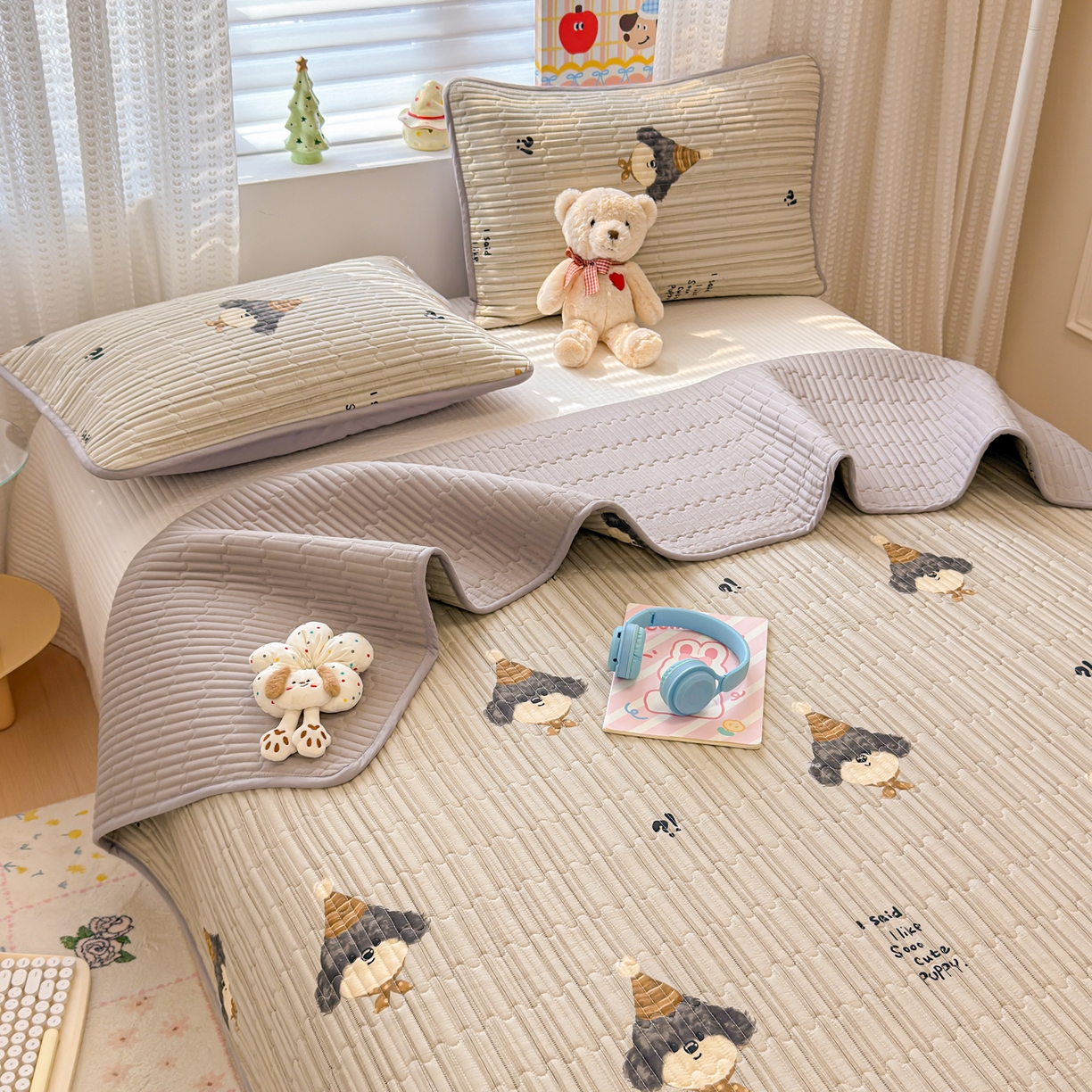 91家纺网 家纺一手货源 找家纺 雅萱家纺 2026新款森系全棉夹棉印花床盖 绅士狗