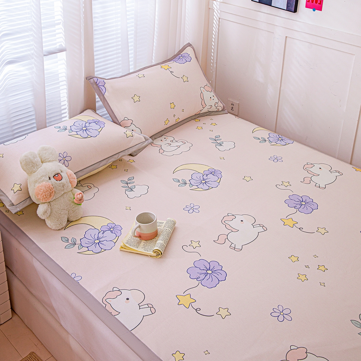 91家纺网 家纺一手货源 找家纺 富馨莱 2026新款冰丝凉席平铺款支持一件定制定做 星星小马-粉