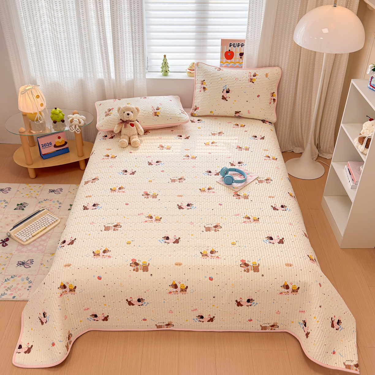 91家纺网 家纺一手货源 找家纺 雅萱家纺 2026新款森系全棉夹棉印花床盖 桃气修狗