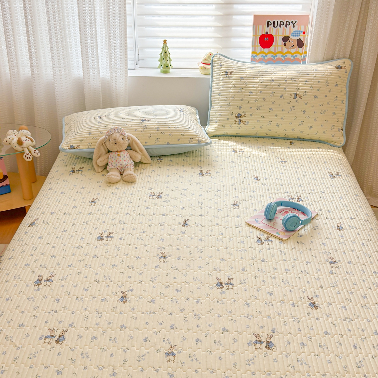 91家纺网 家纺一手货源 找家纺 雅萱家纺 2026新款森系全棉夹棉印花床盖 兔彼得