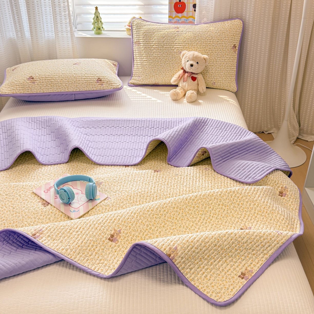 91家纺网 家纺一手货源 找家纺 雅萱家纺 2026新款森系全棉夹棉印花床盖 夏日小黄花