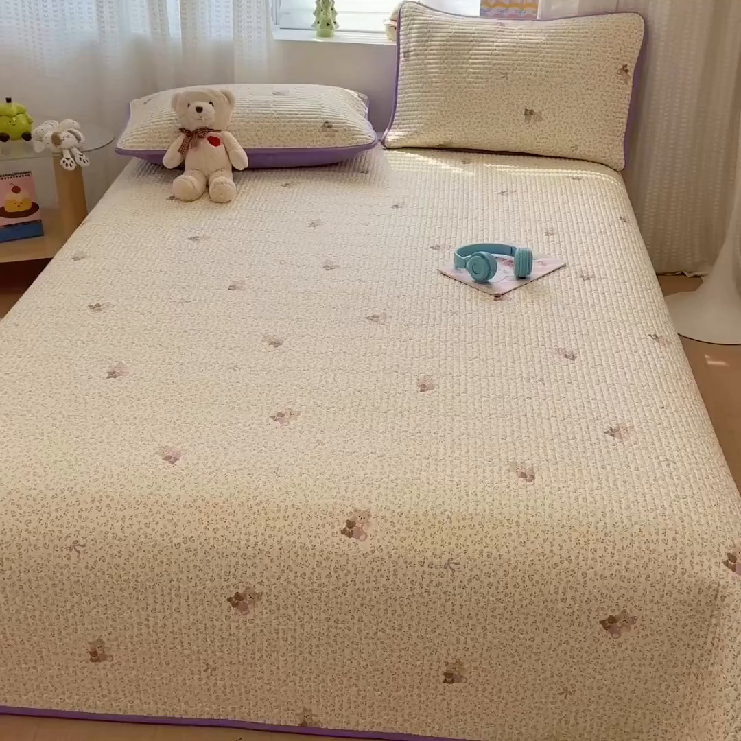 91家纺网 家纺一手货源 找家纺 雅萱家纺 2026新款森系全棉夹棉印花床盖 夏日小黄花