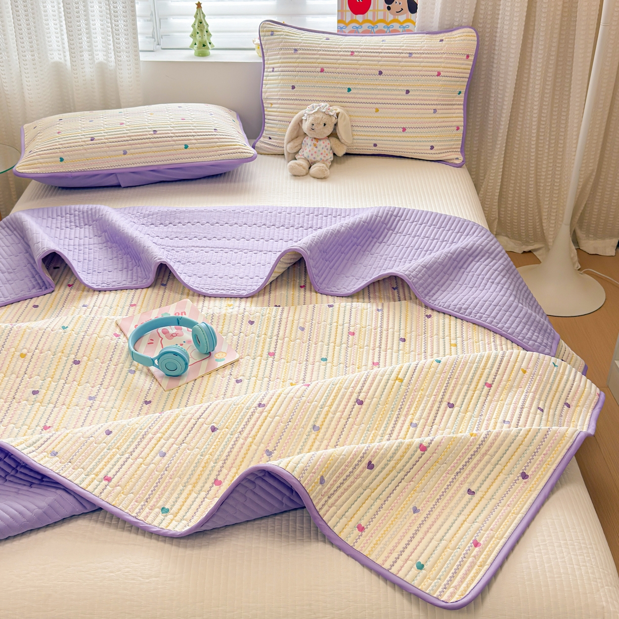 91家纺网 家纺一手货源 找家纺 雅萱家纺 2026新款森系全棉夹棉印花床盖 心意满满