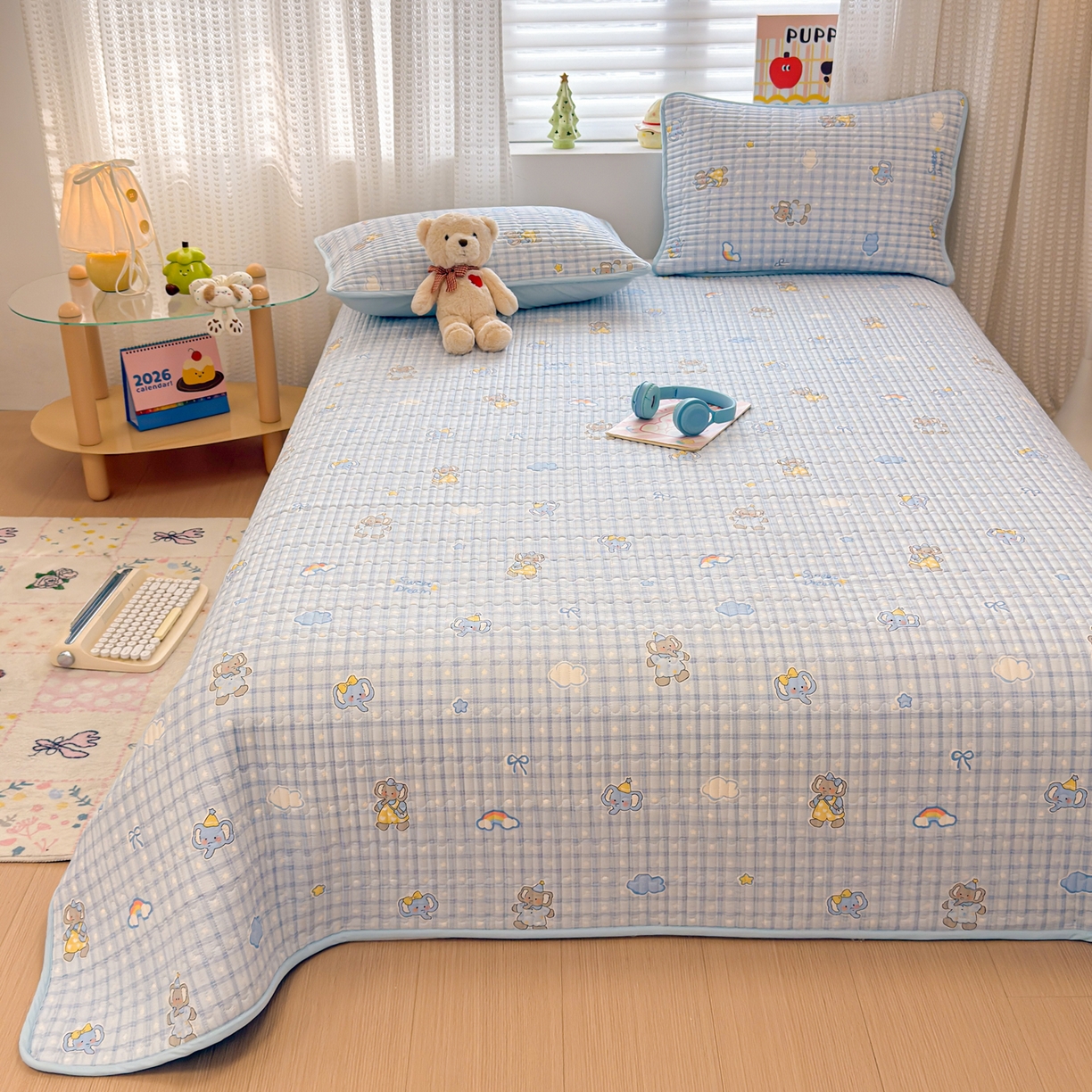 91家纺网 家纺一手货源 找家纺 雅萱家纺 2026新款森系全棉夹棉印花床盖 星星小象