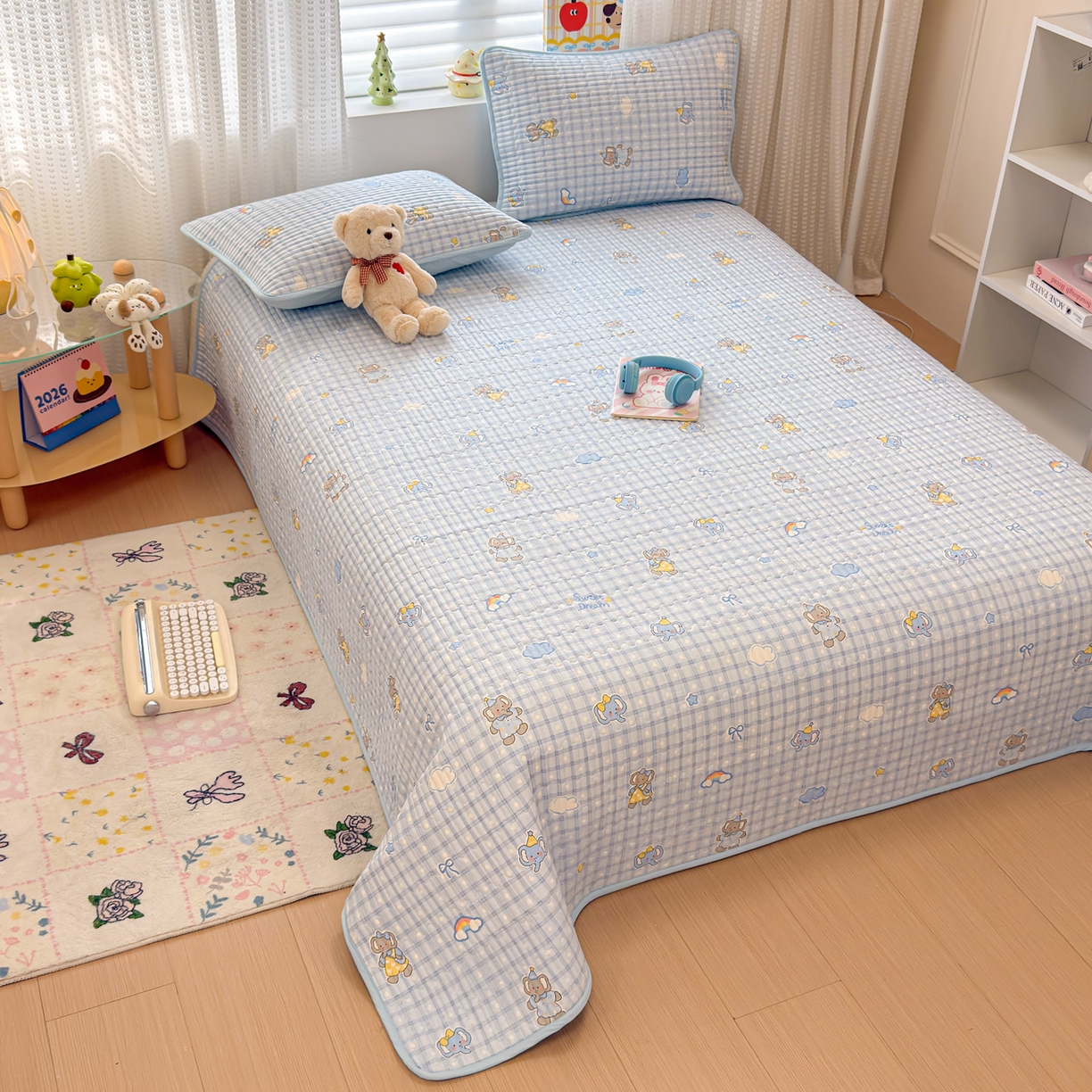 91家纺网 家纺一手货源 找家纺 雅萱家纺 2026新款森系全棉夹棉印花床盖 星星小象