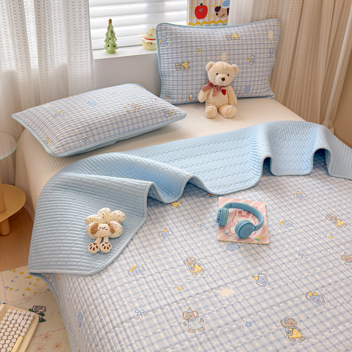 91家纺网 家纺一手货源 找家纺 雅萱家纺 2026新款森系全棉夹棉印花床盖 星星小象