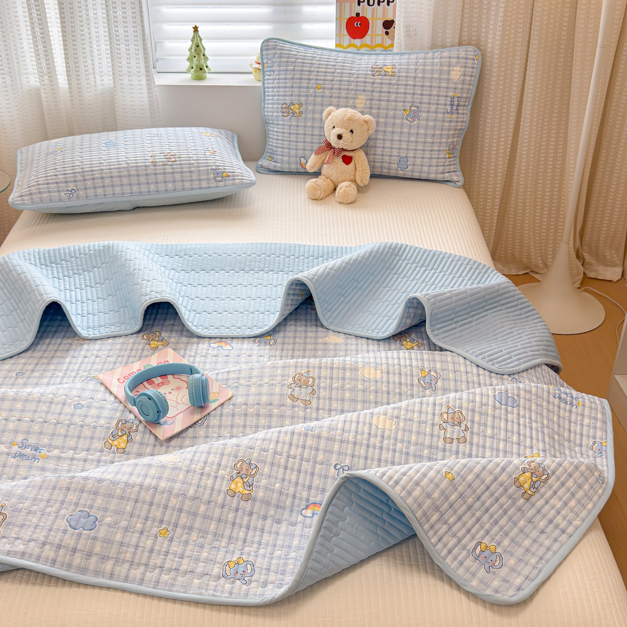 91家纺网 家纺一手货源 找家纺 雅萱家纺 2026新款森系全棉夹棉印花床盖 星星小象