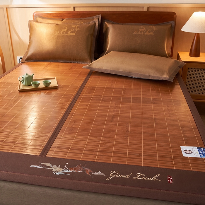 91家纺网 家纺一手货源 找家纺 鑫琪莱家纺 2025新款双面竹席冰丝席竹凉席学生宿舍席子 诗礼-锦鲤