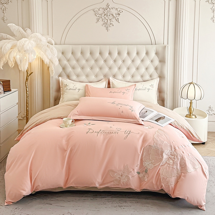 91家纺网 家纺一手货源 找家纺 无瑕家居 2026新款长绒棉全棉纯棉刺绣绣花高端礼盒装四件套-凤飞舞 凤飞舞-粉+卡其