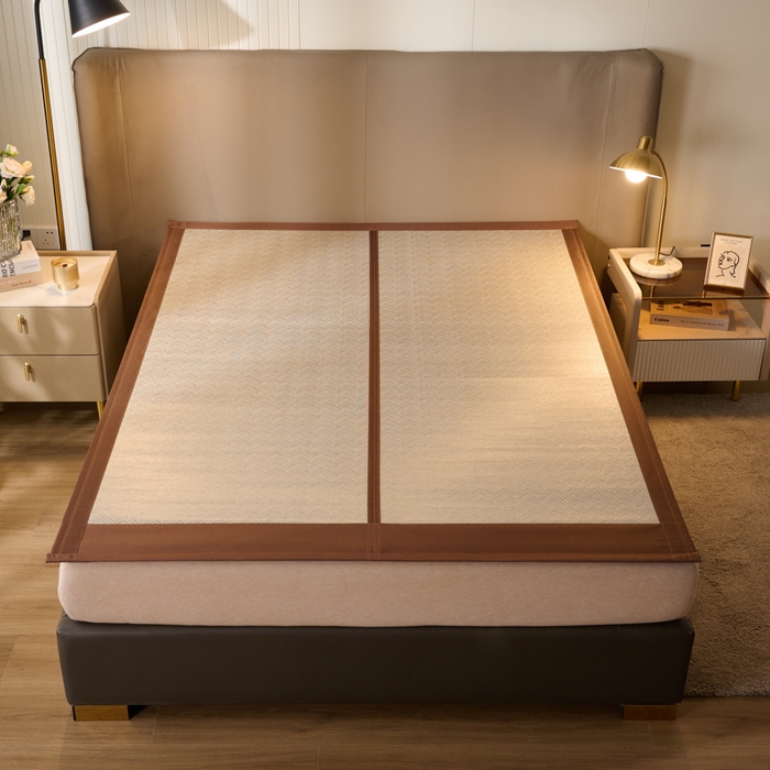 91家纺网 家纺一手货源 找家纺 鑫琪莱家纺 2025新款双面竹席冰丝席竹凉席学生宿舍席子 迷你艾香-花边款