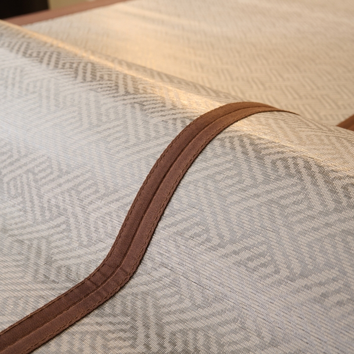 91家纺网 家纺一手货源 找家纺 鑫琪莱家纺 2025新款双面竹席冰丝席竹凉席学生宿舍席子 迷你艾香-花边款