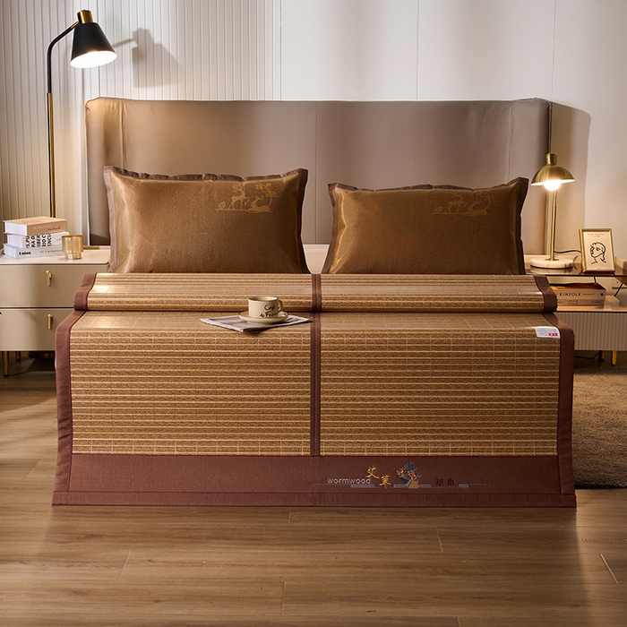 91家纺网 家纺一手货源 找家纺 鑫琪莱家纺 2025新款双面竹席冰丝席竹凉席学生宿舍席子 艾草木纹-浮光-