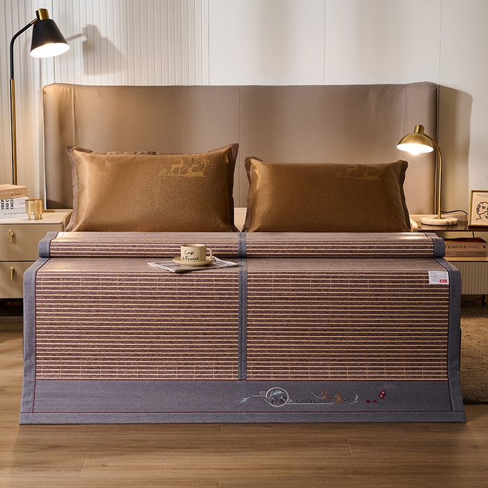 91家纺网 家纺一手货源 找家纺 鑫琪莱家纺 2025新款双面竹席冰丝席竹凉席学生宿舍席子 艾草木纹-烟雨-