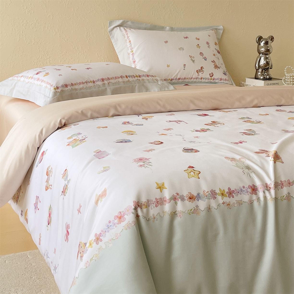 91家纺网 家纺一手货源 找家纺 鼎飞家纺 2026新款100S新疆长绒棉数码印花四件套-软糖童话 软糖童话-蓝色