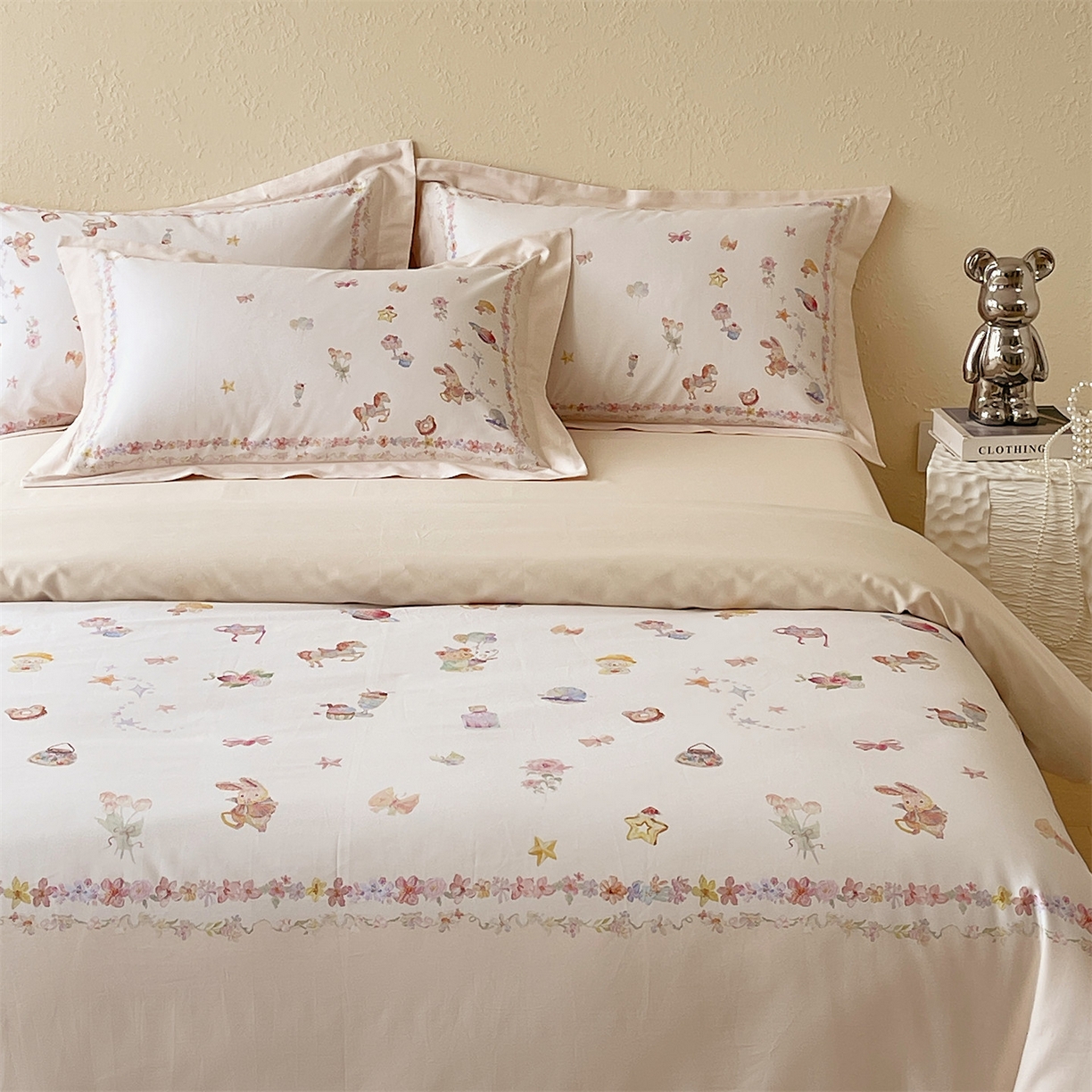 91家纺网 家纺一手货源 找家纺 鼎飞家纺 2026新款100S新疆长绒棉数码印花四件套-软糖童话 软糖童话-米色