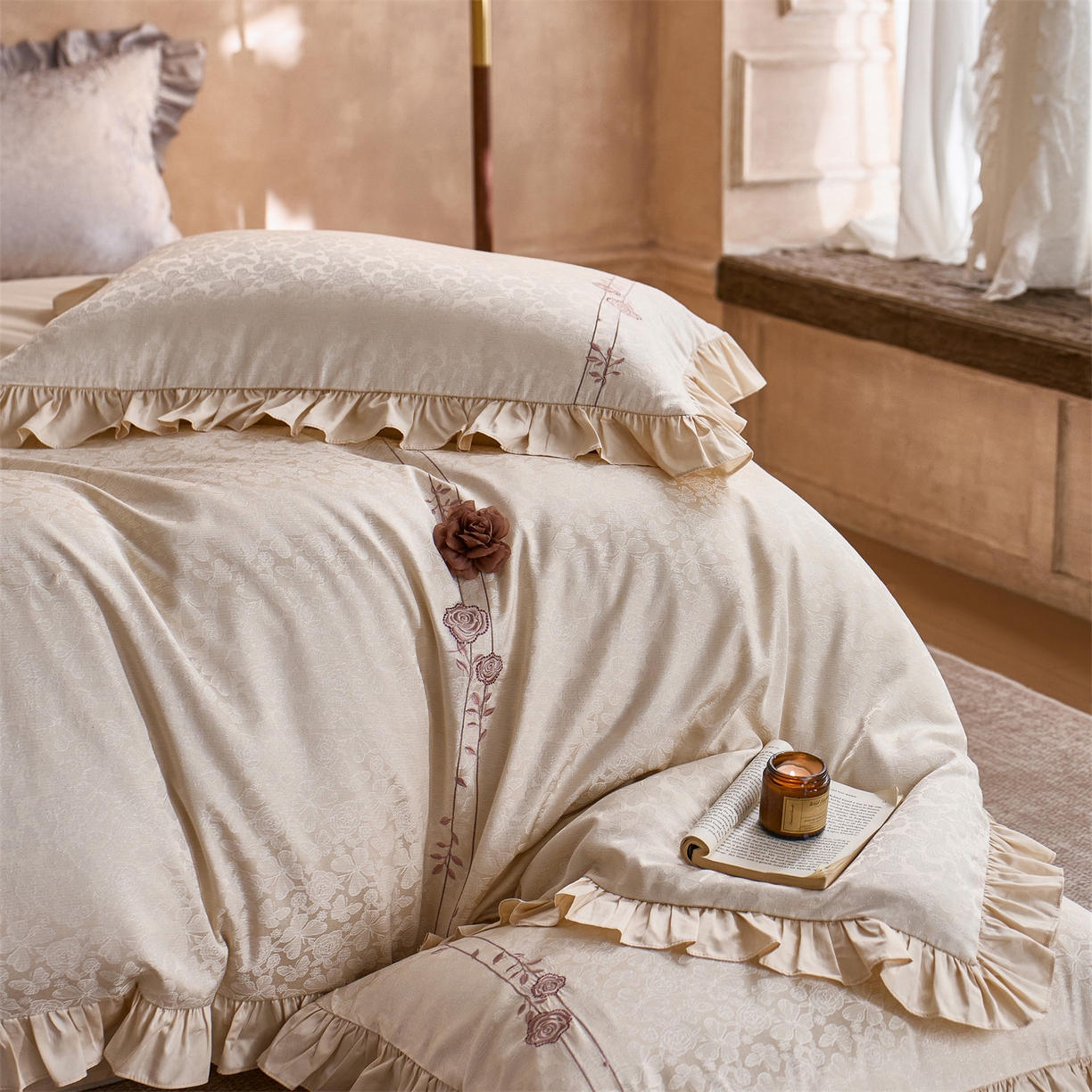 91家纺网 家纺一手货源 找家纺 鼎飞家纺 2026新款A类法式全棉提花四件套-漾系列 漾-米金