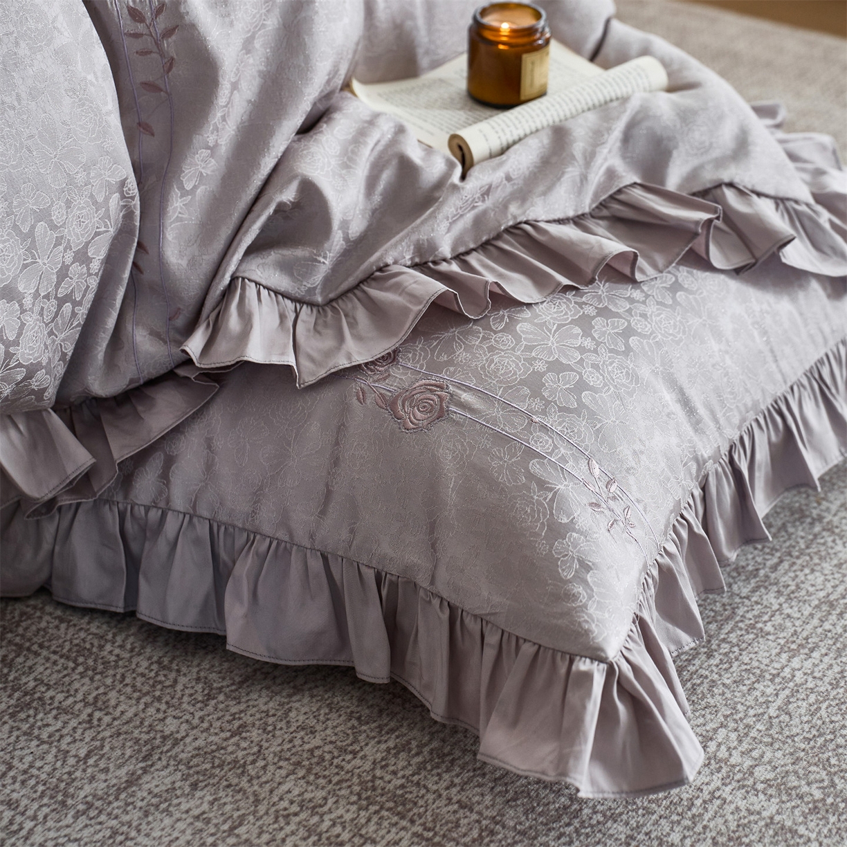 91家纺网 家纺一手货源 找家纺 鼎飞家纺 2026新款A类法式全棉提花四件套-漾系列 漾-紫灰